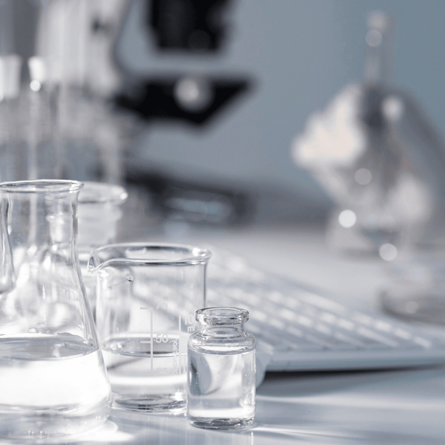 Vidros químios de produtos controlados pela Polícia Federal